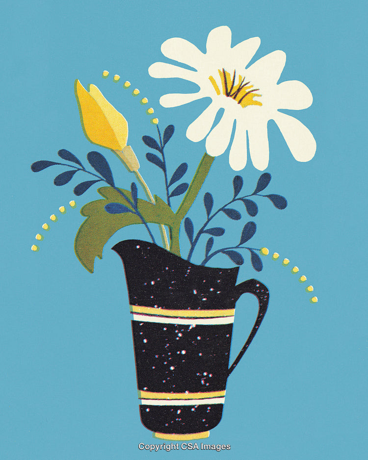 Elegant Floral Arrangement Featuring Daisy and Tulip in a Decorative Vase