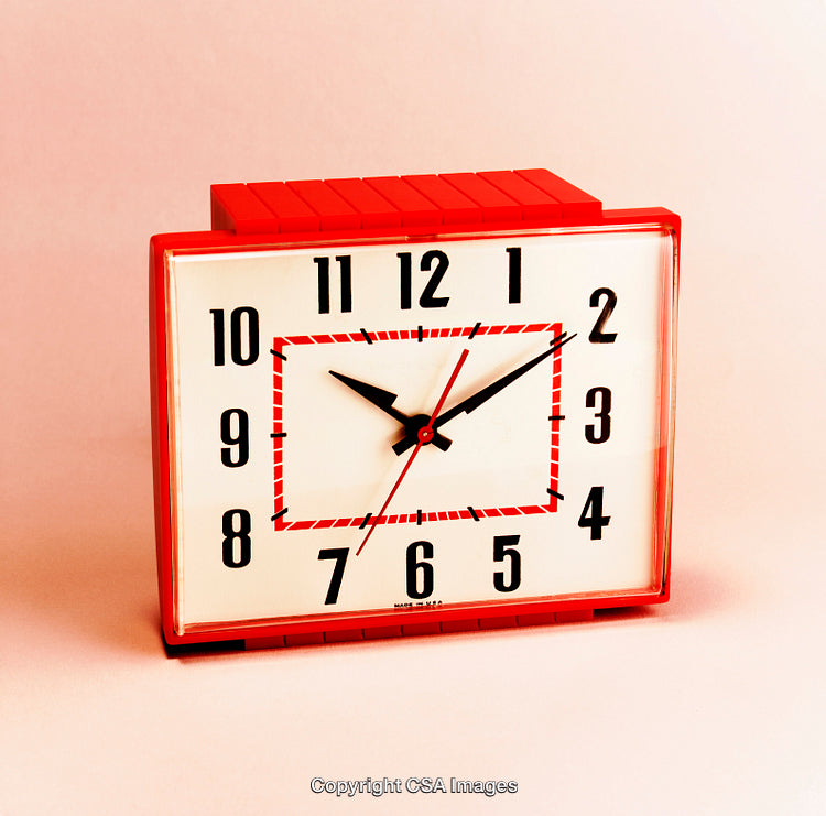 Red Retro Analog Clock on Minimal Light Background