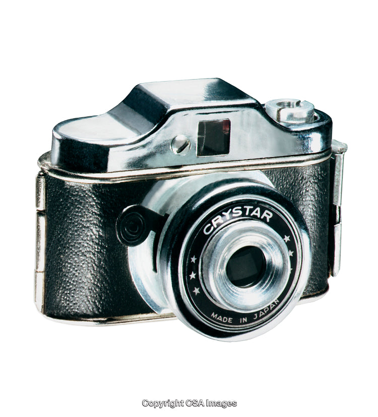 Vintage Toy Camera Model with Shiny Details and Retro Design